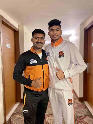 Madhusudhan Gowda with Akash Shinde